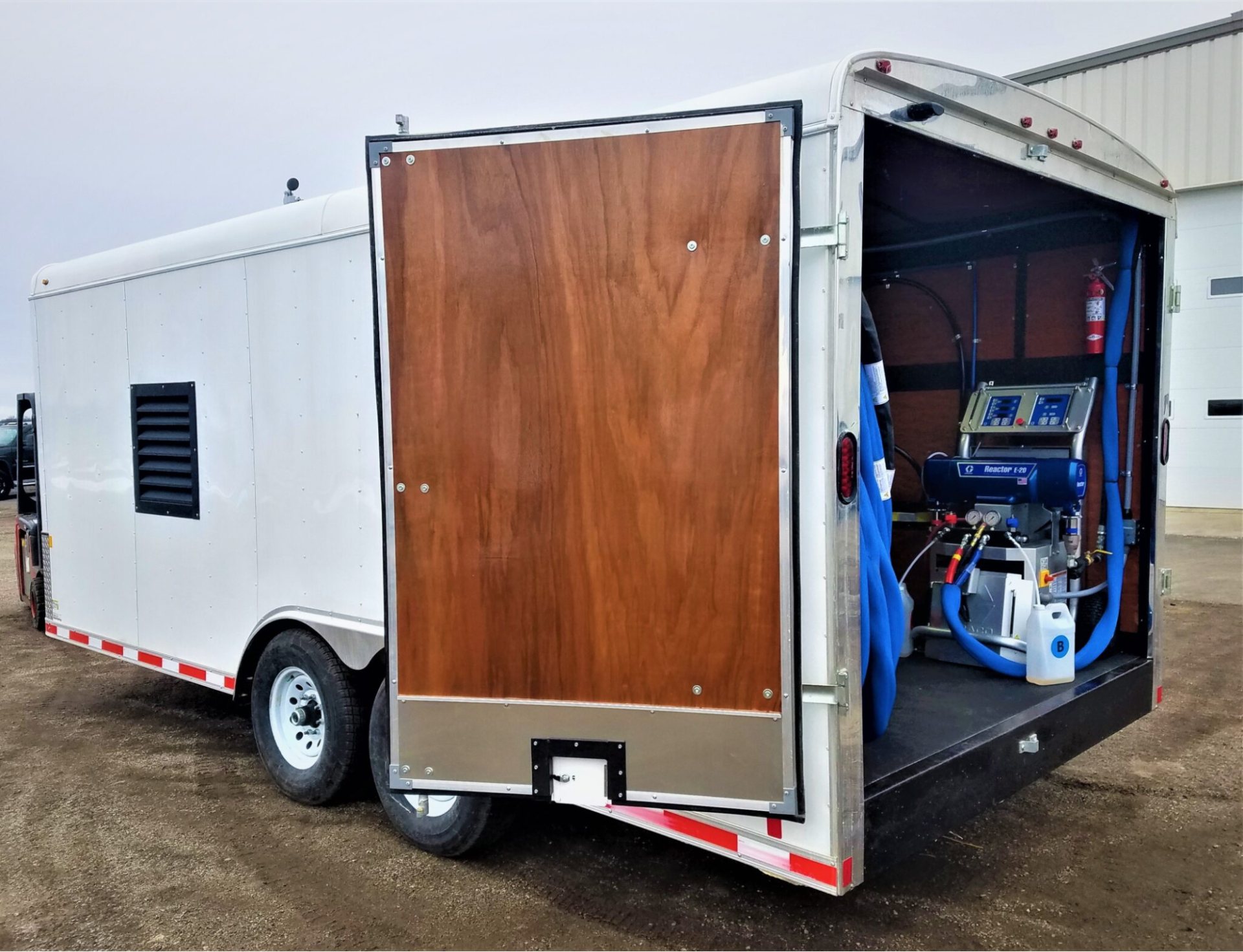 Spray Foam Rig Options: Trailer, Gooseneck or Box Truck?