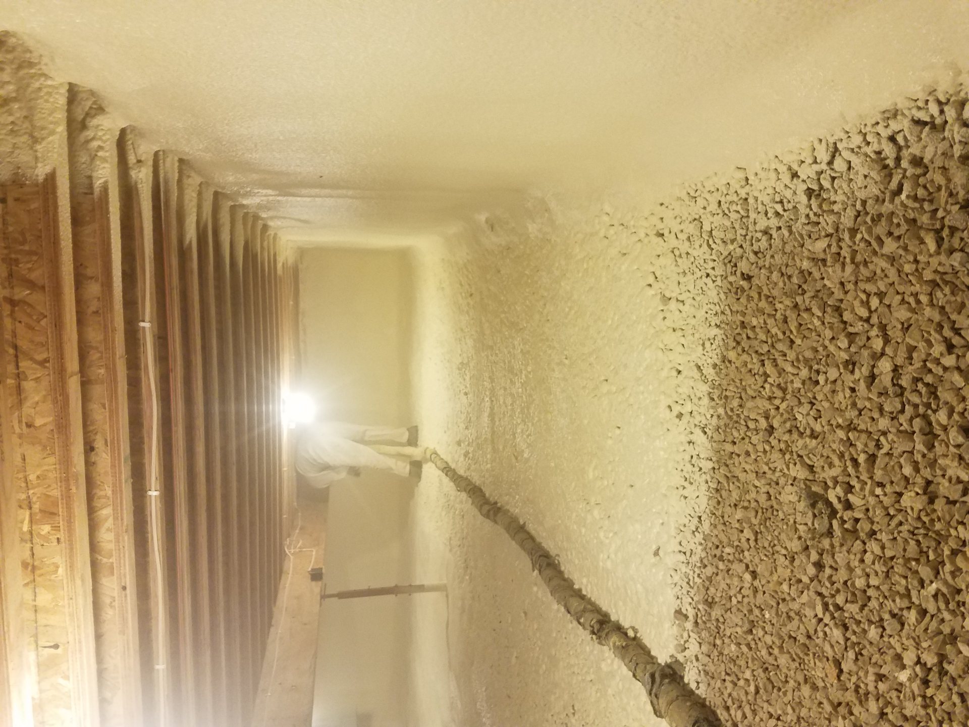 Cold storage facility spray foam insulation for temperature control